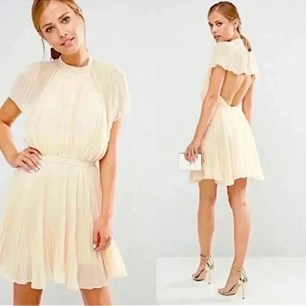 Keepsake the Label Cream Pleated Babydoll Mini Dress Large Like New Coquette